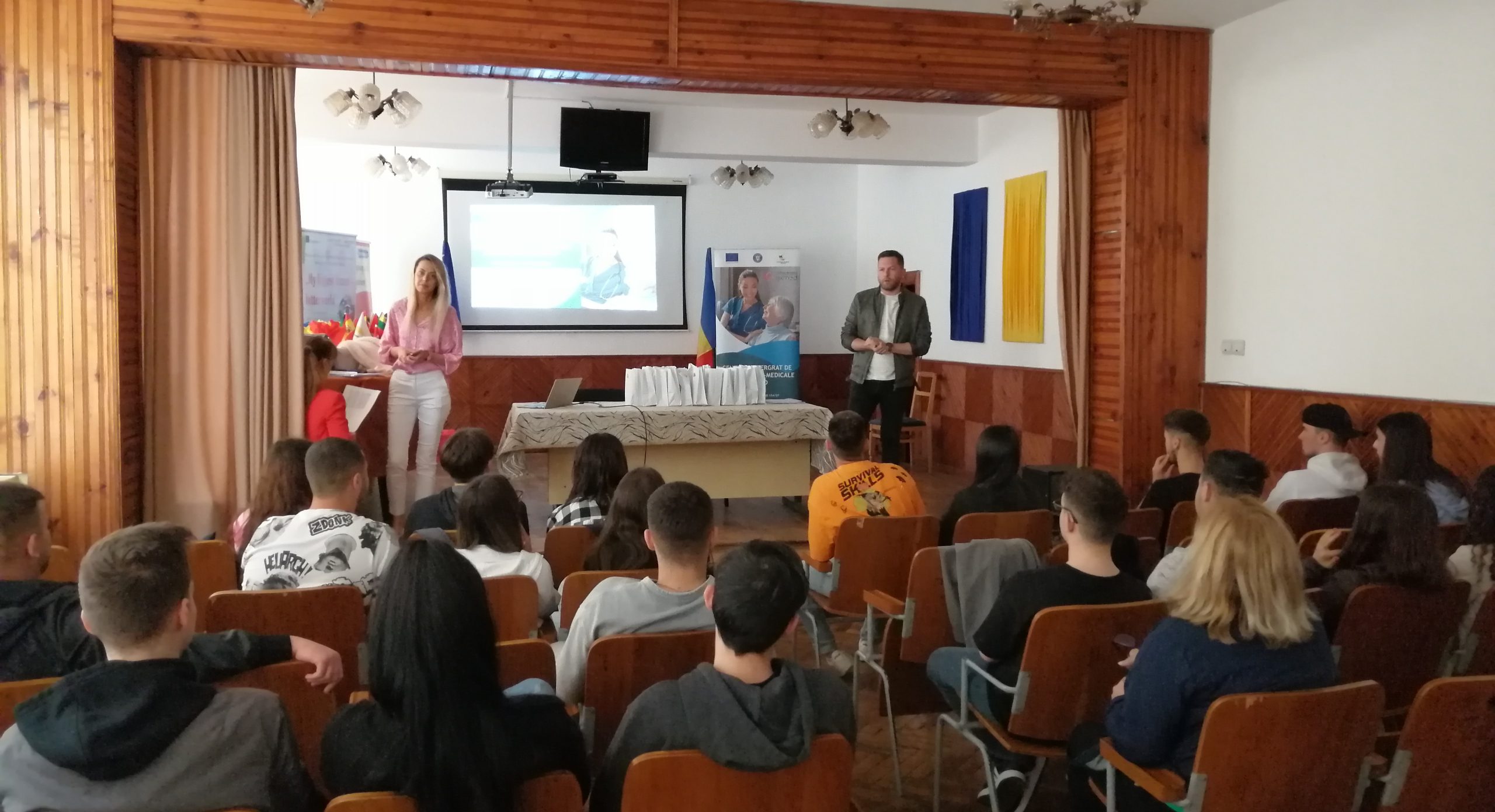 Read more about the article Al treilea seminar pe tema planningului familial in cadrul proiectului „Centrul integrat de servicii socio-medicale EXMED”